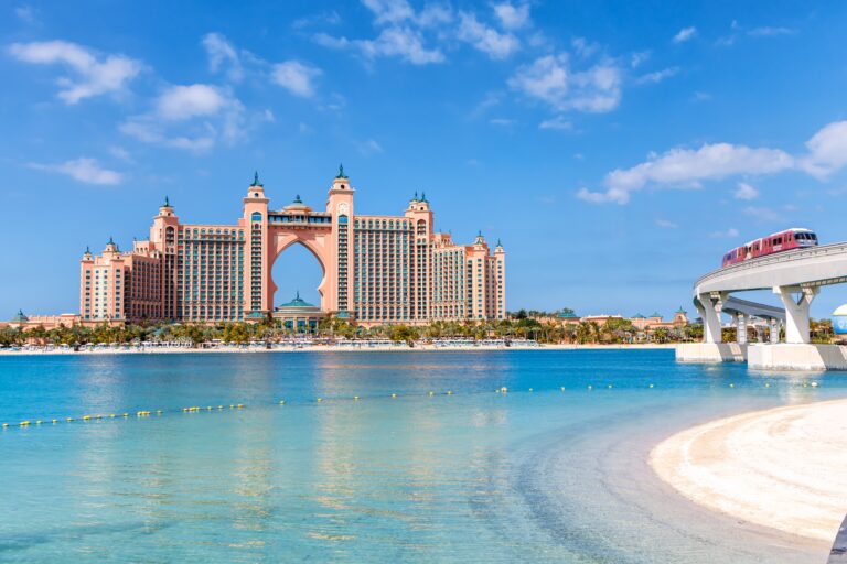 Dubai,Atlantis,Hotel,On,Artificial,Island,The,Palm,Jumeirah,Luxury